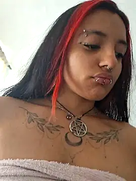 carolinerue online show from 07-03-26, 07:31