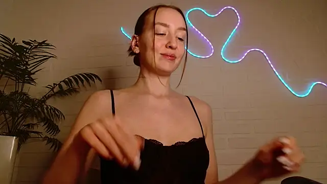 WhitePrincessLuna online show from 03-05-26, 03:52