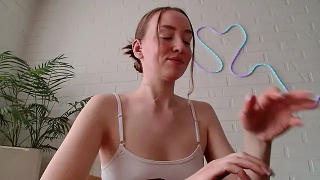 WhitePrincessLuna online show from 04-27-26, 01:42