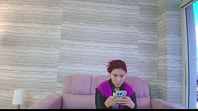 Snapshot of Teffy_Cute_ chatting on 09-27-25, 05:40 Teffy Cute  online show from 09-27-25, 05:40