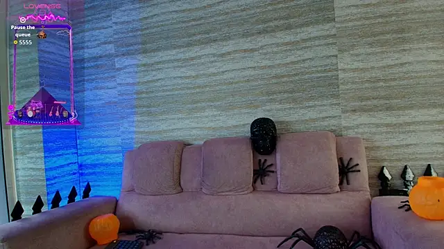 Snapshot of Teffy_Cute_ chatting on 10-20-25, 06:08 Teffy Cute  online show from 10-20-25, 06:08