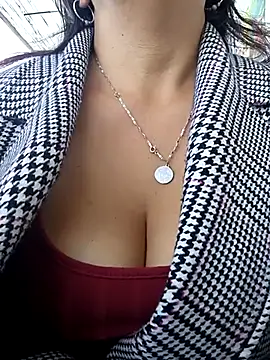 Misshot 01 online show from 10-14-25, 07:25