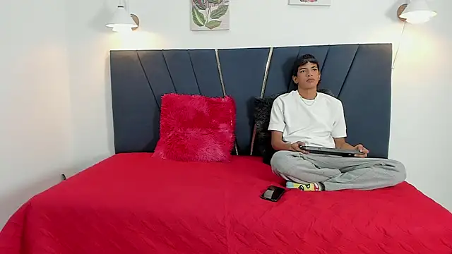 maicol cum23 online show from 09-18-25, 01:02