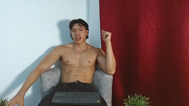 adriel escalante online show from 09-13-25, 01:27