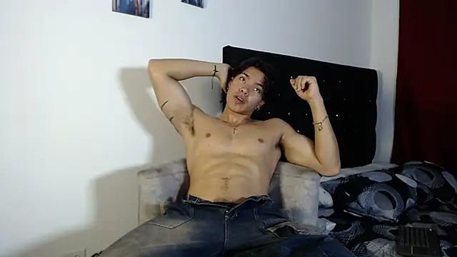 adriel escalante online show from 12-22-25, 03:25