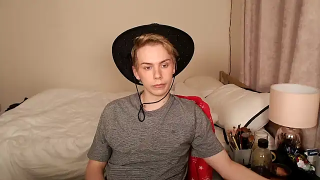 Snapshot of scottishtwink01 chatting on 09-11-25, 11:49 scottishtwink01 online show from 09-11-25, 11:49