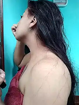 Snapshot of paola-yandex28 chatting on 09-29-25, 04:56 paola-yandex28 online show from 09-29-25, 04:56