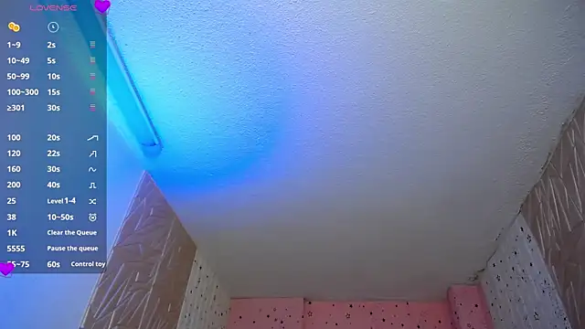 Snapshot of emmydurant chatting on 11-21-25, 09:13 emmydurant online show from 11-21-25, 09:13