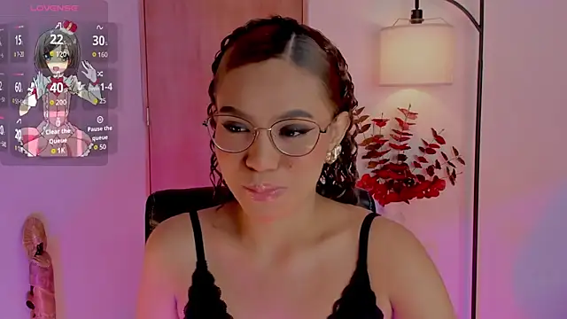 Snapshot of OxanaFedorova1- chatting on 09-17-25, 08:32 OxanaFedorova1- online show from 09-17-25, 08:32