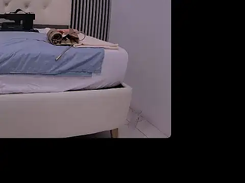 Snapshot of lia_carters chatting on 09-27-25, 02:05 lia carters online show from 09-27-25, 02:05