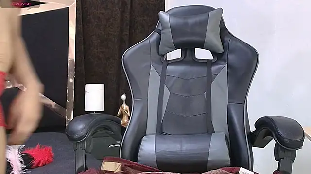 luna brown7 online show from 12-17-25, 07:03