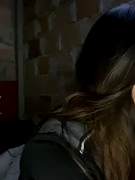 Snapshot of Merlina_Clarke chatting on 10-12-25, 02:32 Merlina Clarke online show from 10-12-25, 02:32