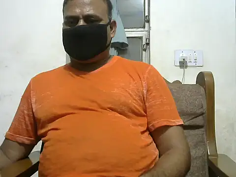 Snapshot of Famit025 chatting on 09-10-25, 06:08 Famit025 online show from 09-10-25, 06:08