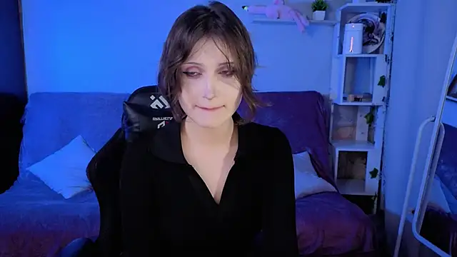 Snapshot of Zombaby chatting on 09-15-25, 08:20 Zombaby online show from 09-15-25, 08:20