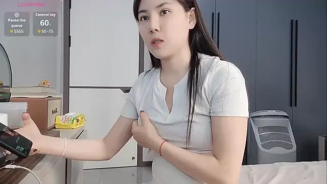 Snapshot of luckckcj chatting on 02-17-26, 06:10 luckckcj online show from 02-17-26, 06:10