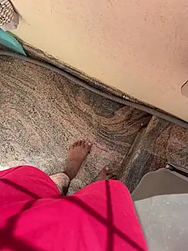 sunnu 97  online show from 12-18-25, 05:57