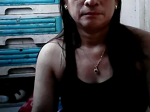 Snapshot of yoursPinayMama1682 chatting on 10-06-25, 11:13 yoursPinayMama1682 online show from 10-06-25, 11:13