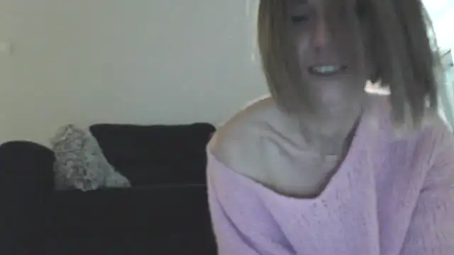 Snapshot of MadMadelin chatting on 11-08-25, 02:45 MadMadelin online show from 11-08-25, 02:45