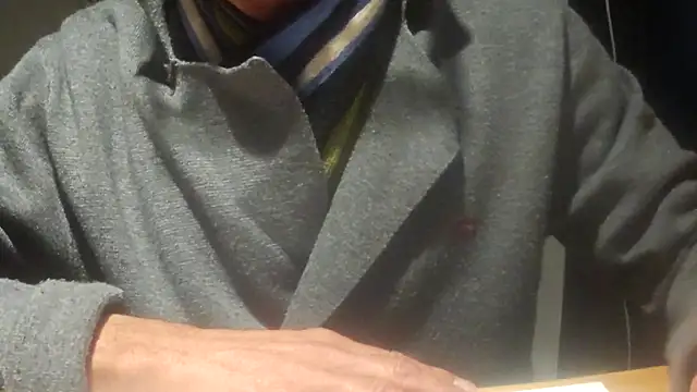 Snapshot of AntonioNice_iml chatting on 10-24-25, 04:09 AntonioNice iml online show from 10-24-25, 04:09