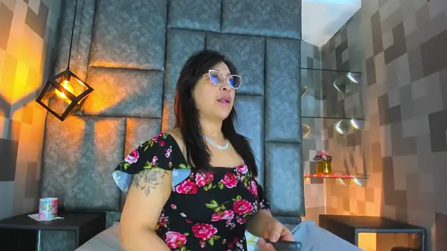 Jenni Zeller online show from 10-16-25, 11:39