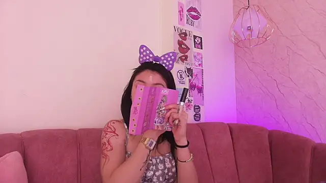 april bennett online show from 11-03-25, 12:17