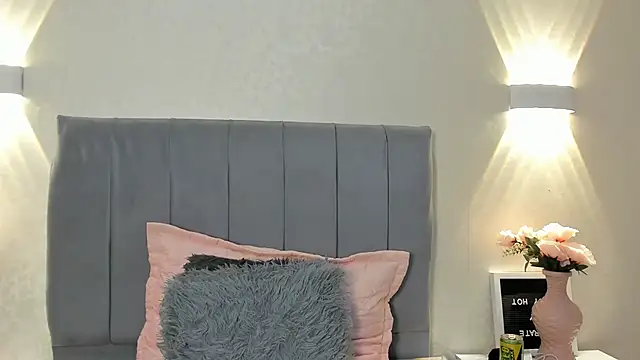 Snapshot of ValeriaJons chatting on 10-31-25, 03:29 ValeriaJons online show from 10-31-25, 03:29