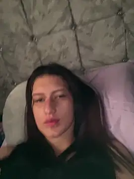 Caroline daring online show from 03-26-26, 02:44