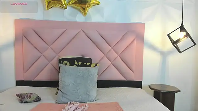 Caroline daring online show from 07-09-26, 12:42