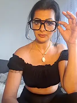 Pillango1212 online show from 11-02-25, 11:56