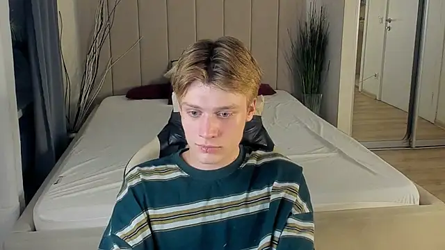 LouieEvans online show from 09-29-25, 05:40