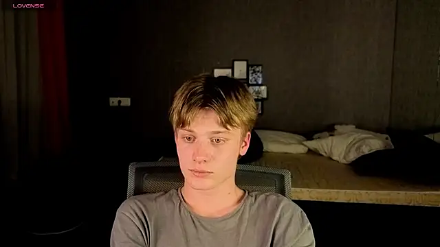 LouieEvans online show from 10-12-25, 08:08