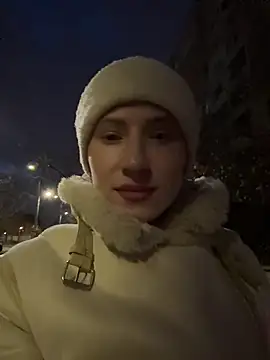 Snapshot of dark_summer chatting on 11-24-25, 03:01 dark summer online show from 11-24-25, 03:01