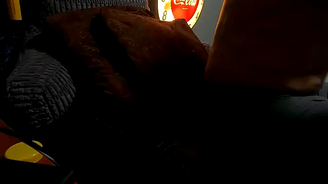 Mickelangello75 online show from 10-28-25, 01:25