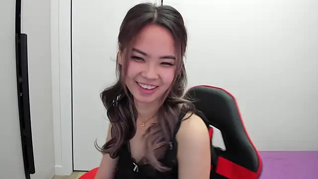 Snapshot of Maakimita chatting on 02-24-26, 06:22 Maakimita online show from 02-24-26, 06:22