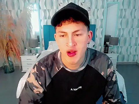 Axel savage online show from 11-18-25, 12:20