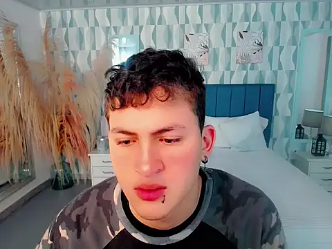 Axel savage online show from 11-24-25, 11:54