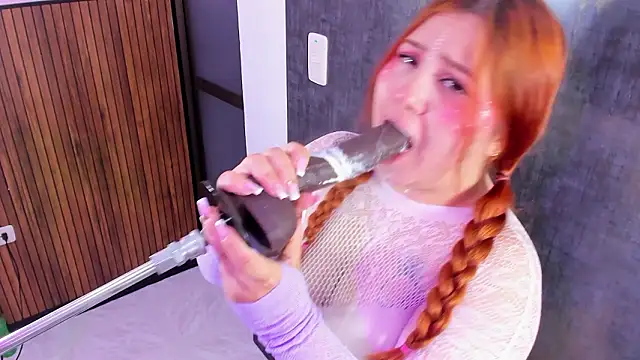 Snapshot of alana_glasses chatting on 02-14-26, 12:13 alana glasses online show from 02-14-26, 12:13