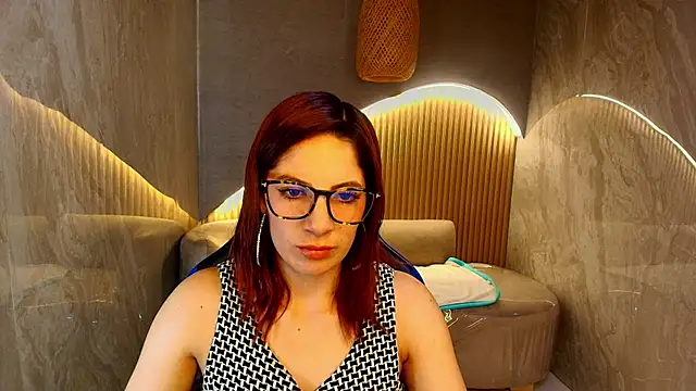 nadia r  online show from 06-24-26, 12:48