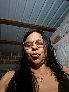 Snapshot of Lucerito-Hot chatting on 12-16-25, 01:10 Lucerito-Hot online show from 12-16-25, 01:10