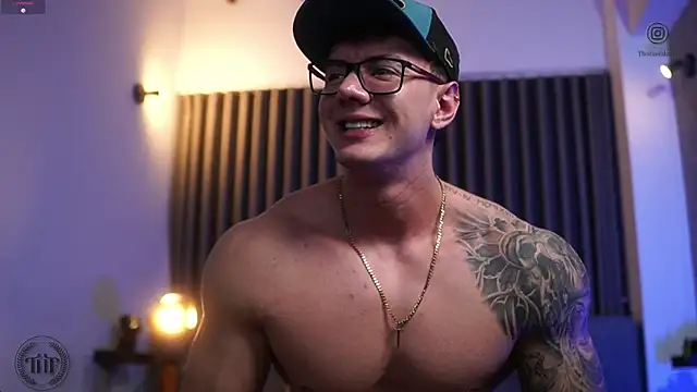 Thomas Falcon online show from 10-18-25, 01:52