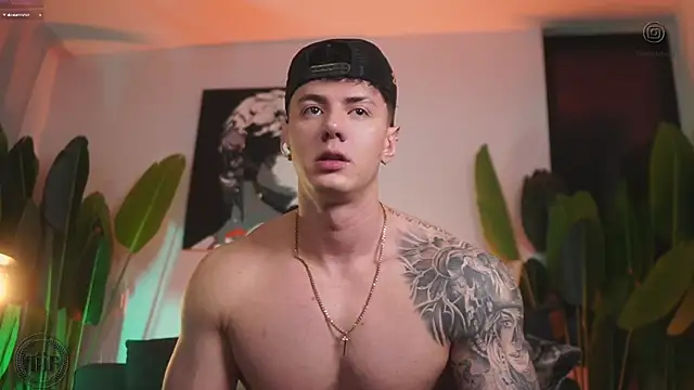 Thomas Falcon online show from 11-27-25, 01:51