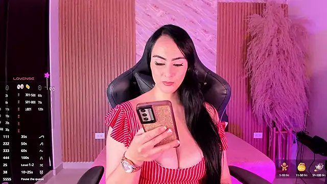 ashly moonn online show from 10-08-25, 04:04