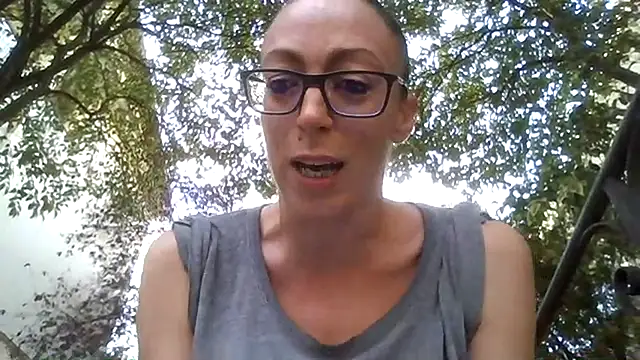 Snapshot of Astrid3 chatting on 10-31-25, 03:13 Astrid3 online show from 10-31-25, 03:13