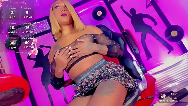 Snapshot of Alondra_Campbell chatting on 09-16-25, 03:18 Alondra Campbell online show from 09-16-25, 03:18