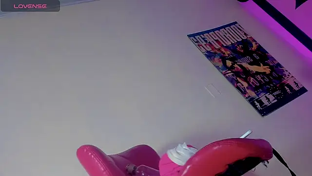 Alondra Campbell online show from 10-31-25, 03:29