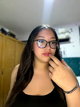 Snapshot of Whiitney_Bloom chatting on 09-14-25, 04:55 Whiitney Bloom online show from 09-14-25, 04:55