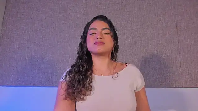 Snapshot of Salomeferreira_ chatting on 10-14-25, 04:52 Salomeferreira online show from 10-14-25, 04:52