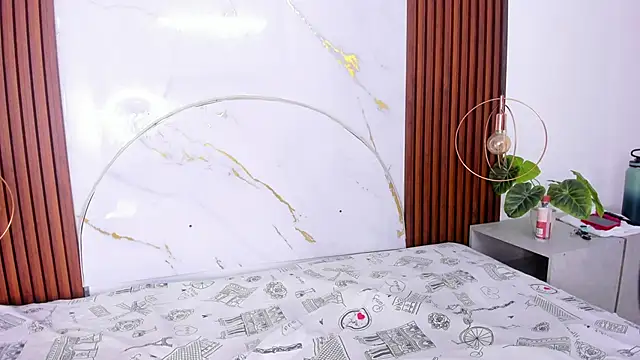 marianarey1  online show from 11-19-25, 08:20