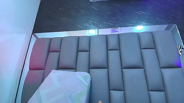 kissme luna online show from 09-23-25, 07:06