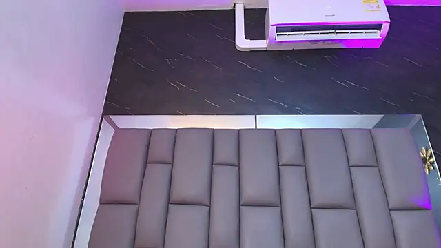 kissme luna online show from 11-28-25, 07:05